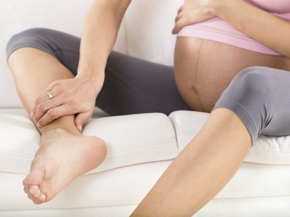 Phụ nữ đang mang thai dễ mắc suy giãn tĩnh mạch